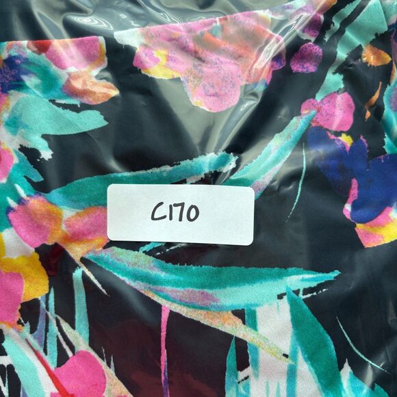 Susan Graver Liquid Knit Top Colorful Floral Asymmetrical Hem Boat Neck 2X C170 - Picture 9 of 9